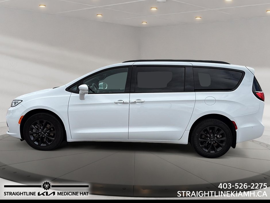 2021 Chrysler Pacifica Touring-L Plus-4