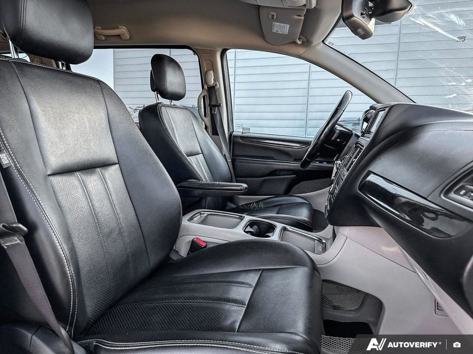 2019 Dodge Grand Caravan Crew Plus-23