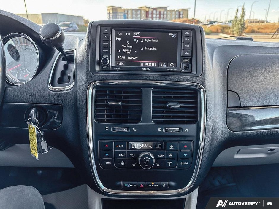 2019 Dodge Grand Caravan Crew Plus-17