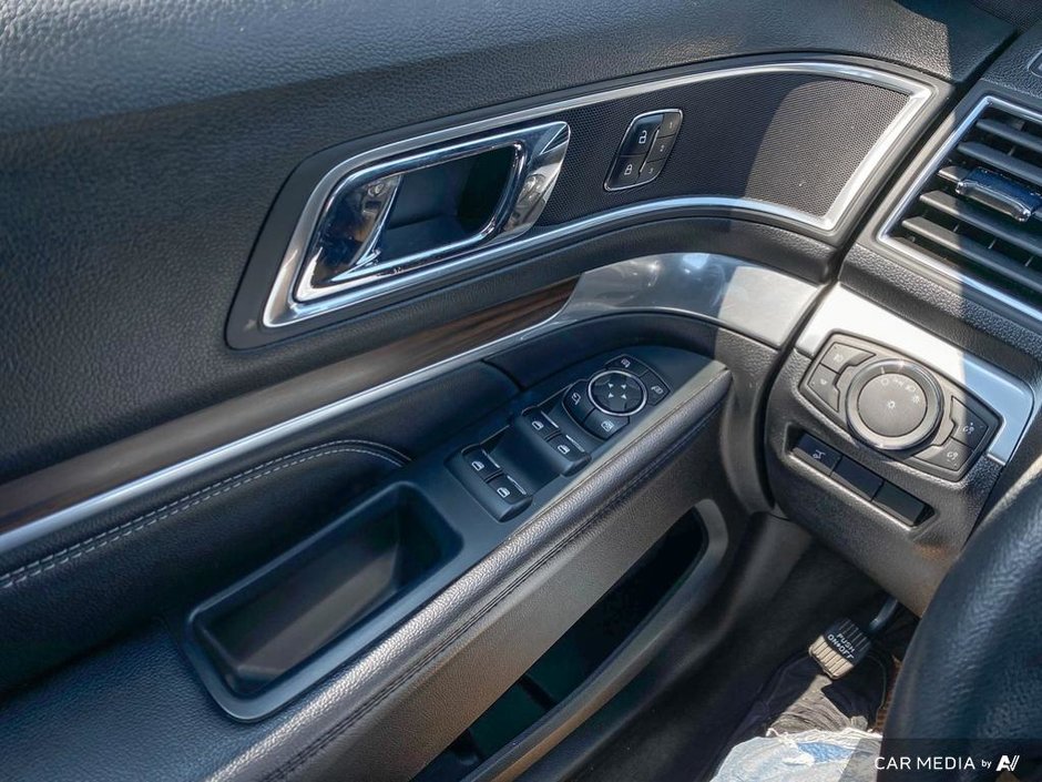 2017 Ford Explorer Limited-11