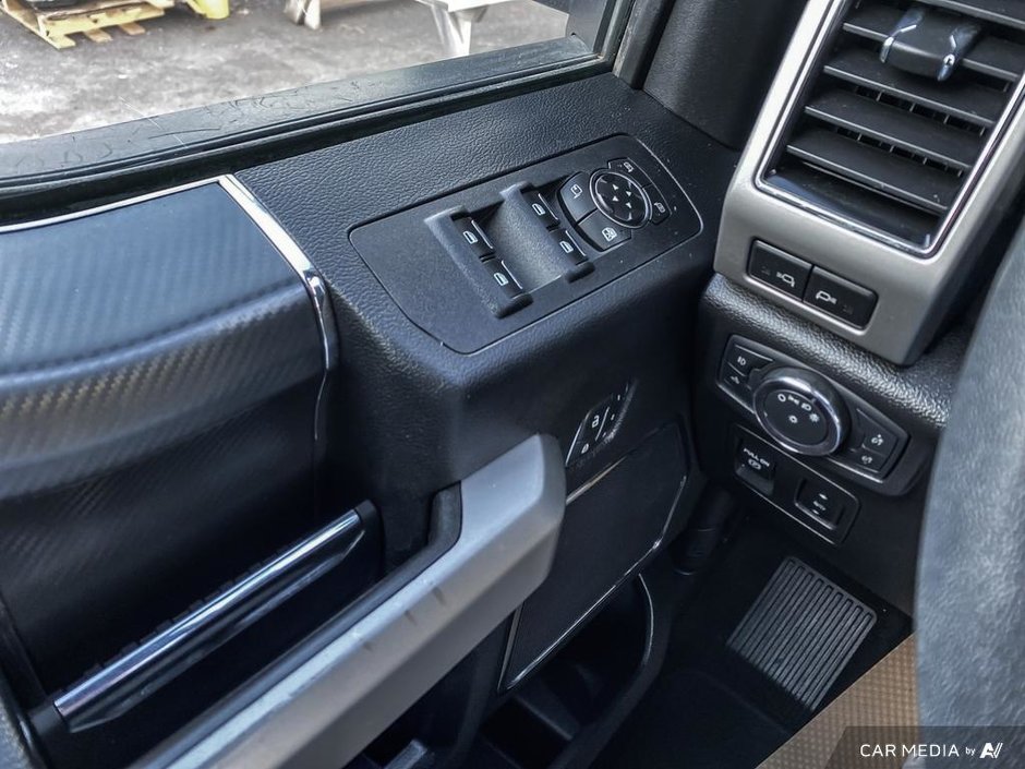 2020 Ford F-150 LARIAT-12