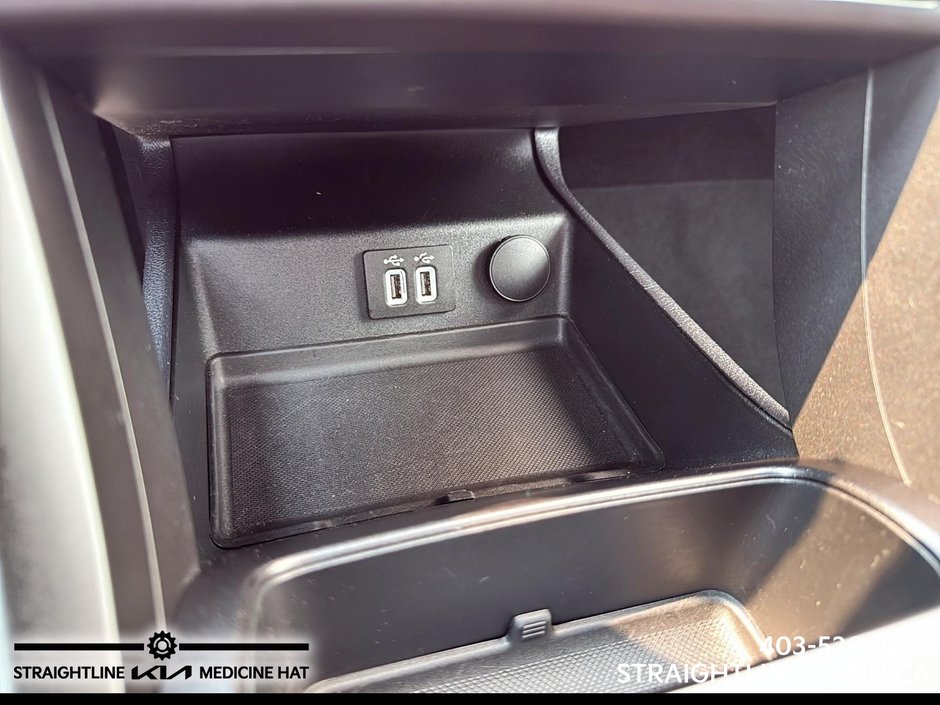 2019 Ford Fusion Energi Titanium-15