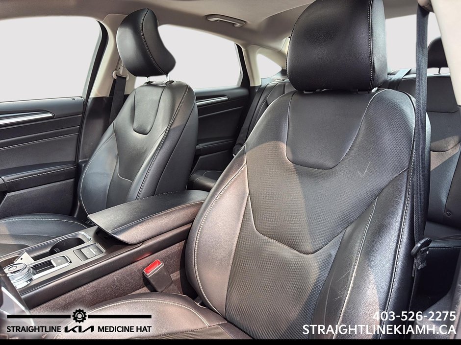 2019 Ford Fusion Energi Titanium-8