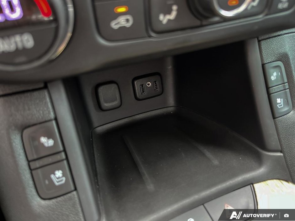 2017 GMC Acadia Denali-20