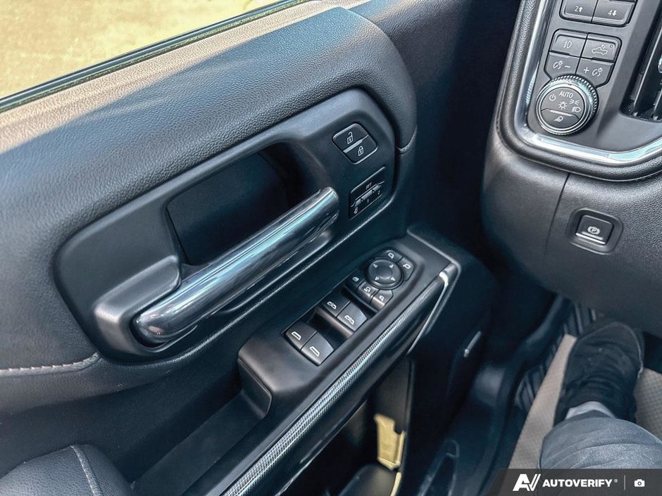2023 GMC Sierra 3500HD AT4-12