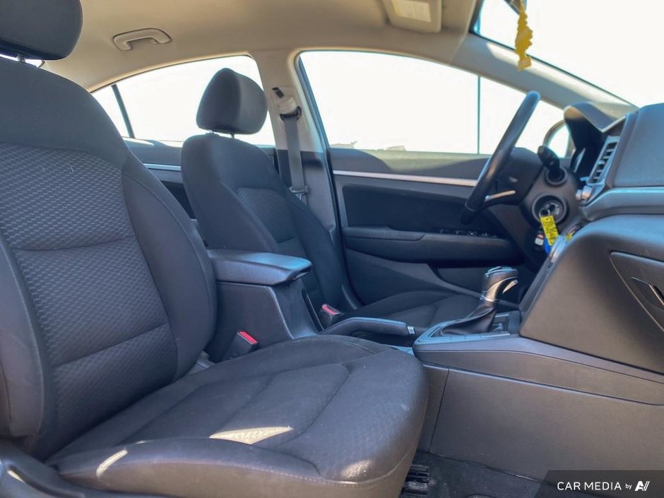 2019 Hyundai Elantra Preferred-22