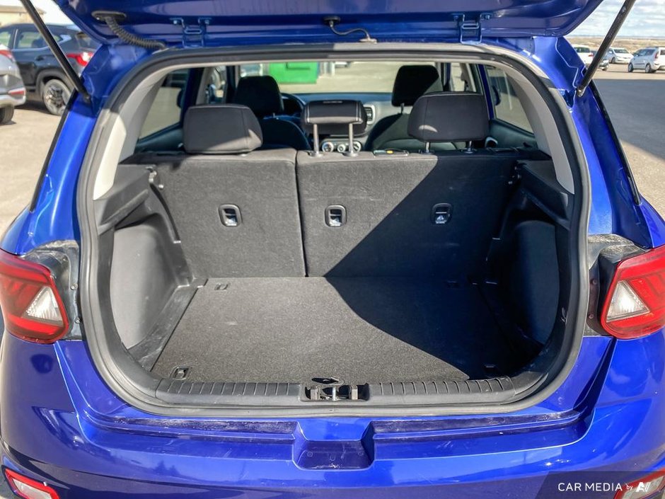2021 Hyundai Venue Preferred-6