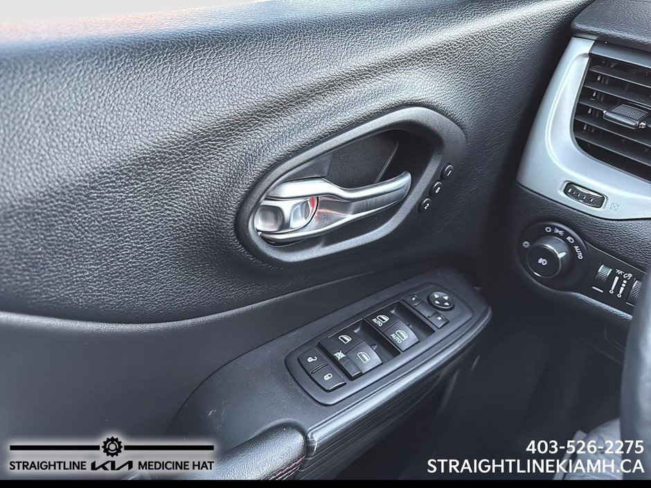 2017 Jeep Cherokee L Plus Pkg-10