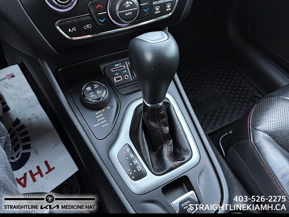 2017 Jeep Cherokee L Plus Pkg-14