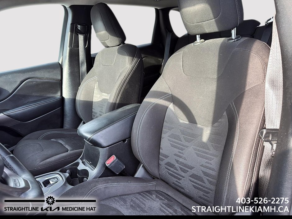 2019 Jeep Cherokee North-8