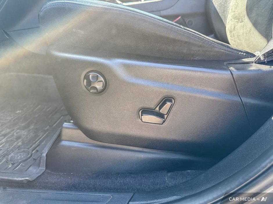 2019 Jeep Grand Cherokee Altitude-21