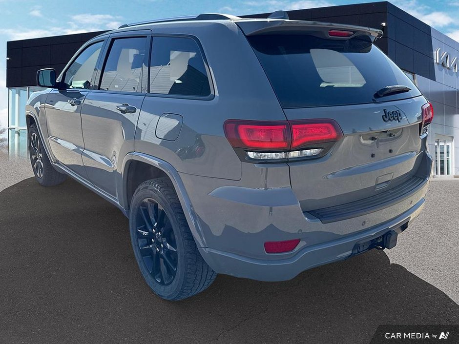 2019 Jeep Grand Cherokee Altitude-3