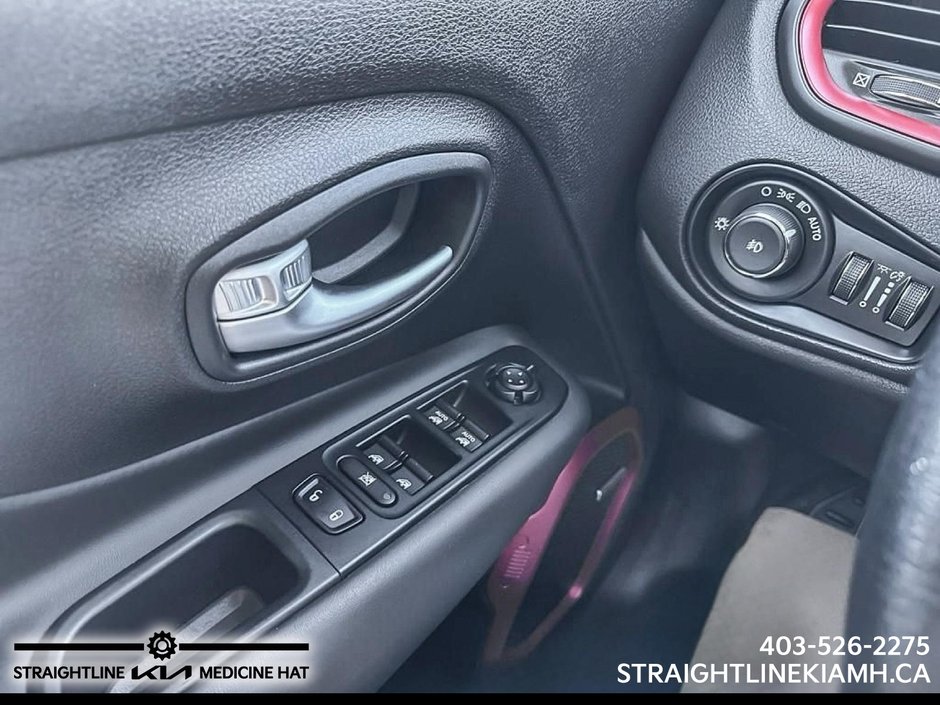 2021 Jeep Renegade Trailhawk-10