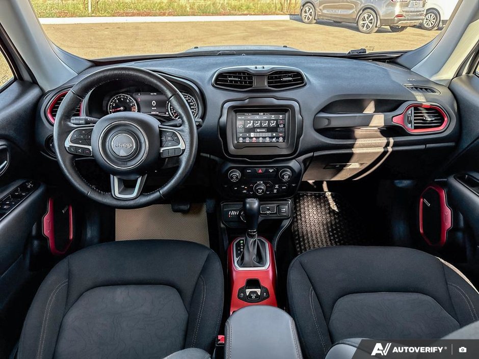 2021 Jeep Renegade Trailhawk-24