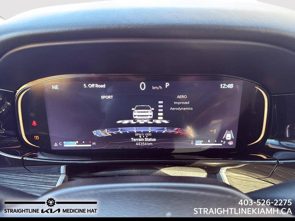 2023 Jeep Wagoneer Series III-12