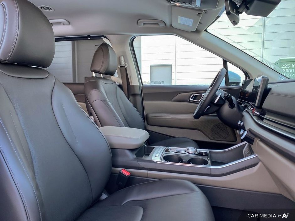2025 Kia Carnival HEV EX-23