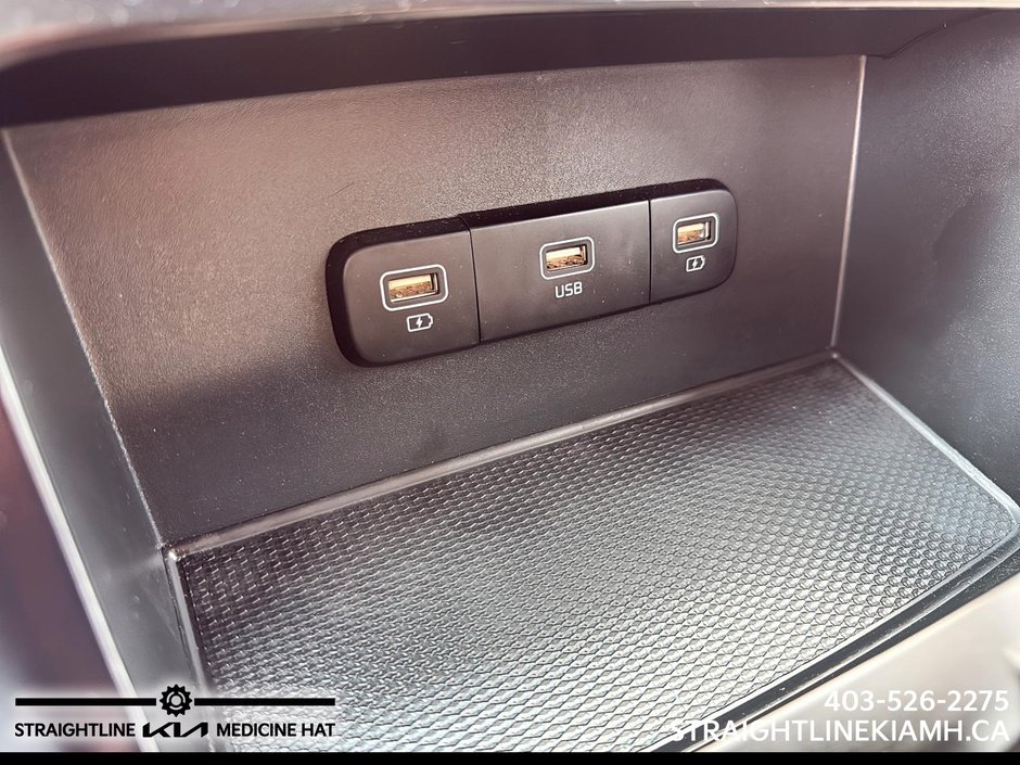 2022 Kia Carnival LX-15