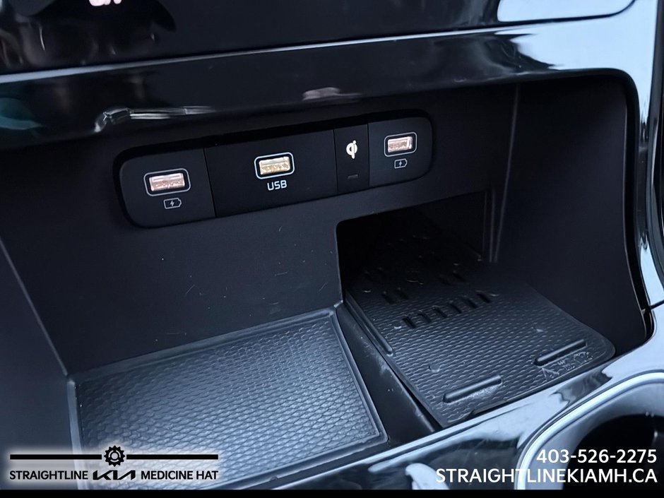 2024 Kia Carnival LX-15