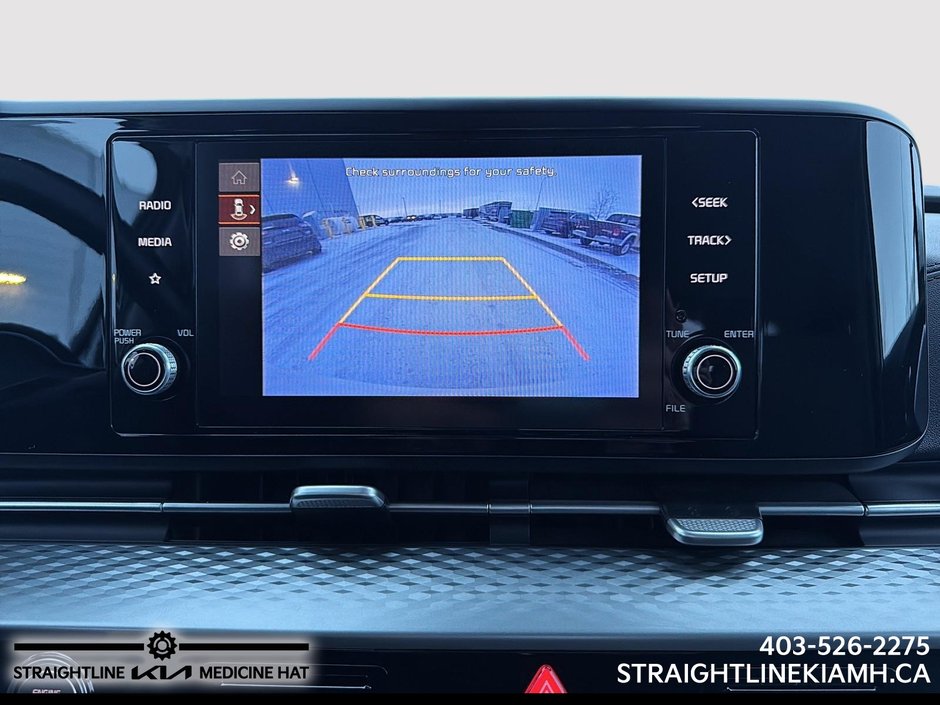 2024 Kia Carnival LX-16