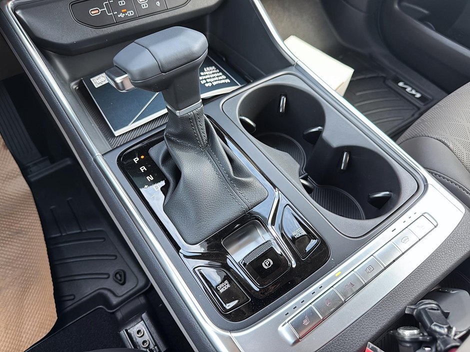 2026 Kia Carnival EX+ AWD, Navigation, Heated Seats & Remote Start