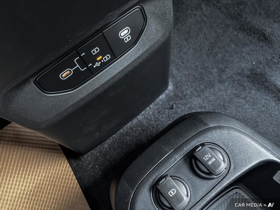 2025 Kia EV6 Land AWD w/ Premium Pkg-20