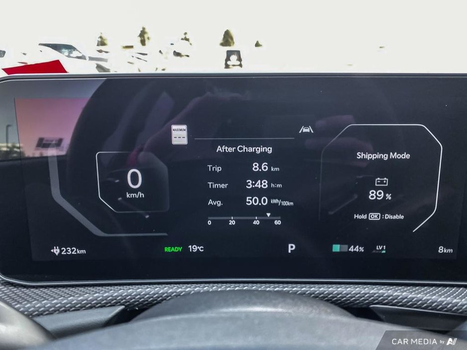 2025 Kia EV6 Land AWD w/ Premium Pkg-13