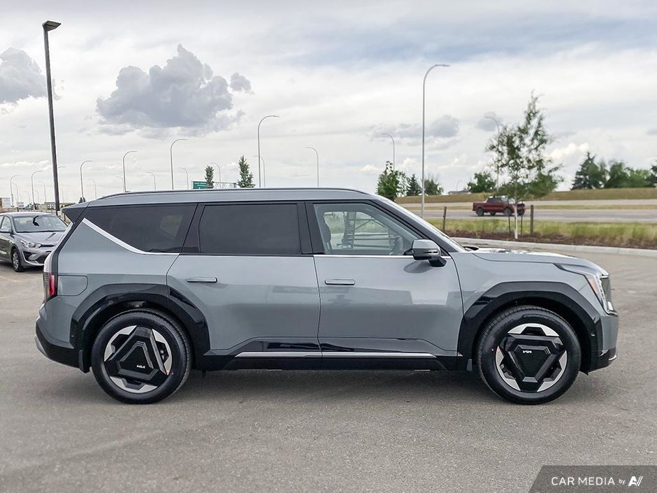 2026 Kia EV9 Land w/ Premium Package-6