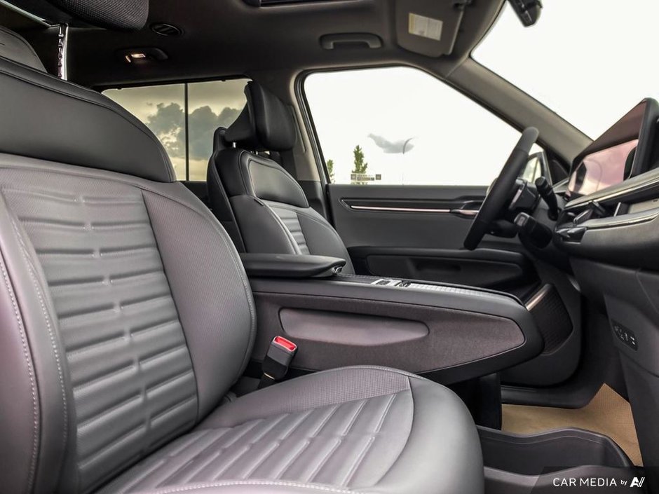 2026 Kia EV9 Land w/ Premium Package-23