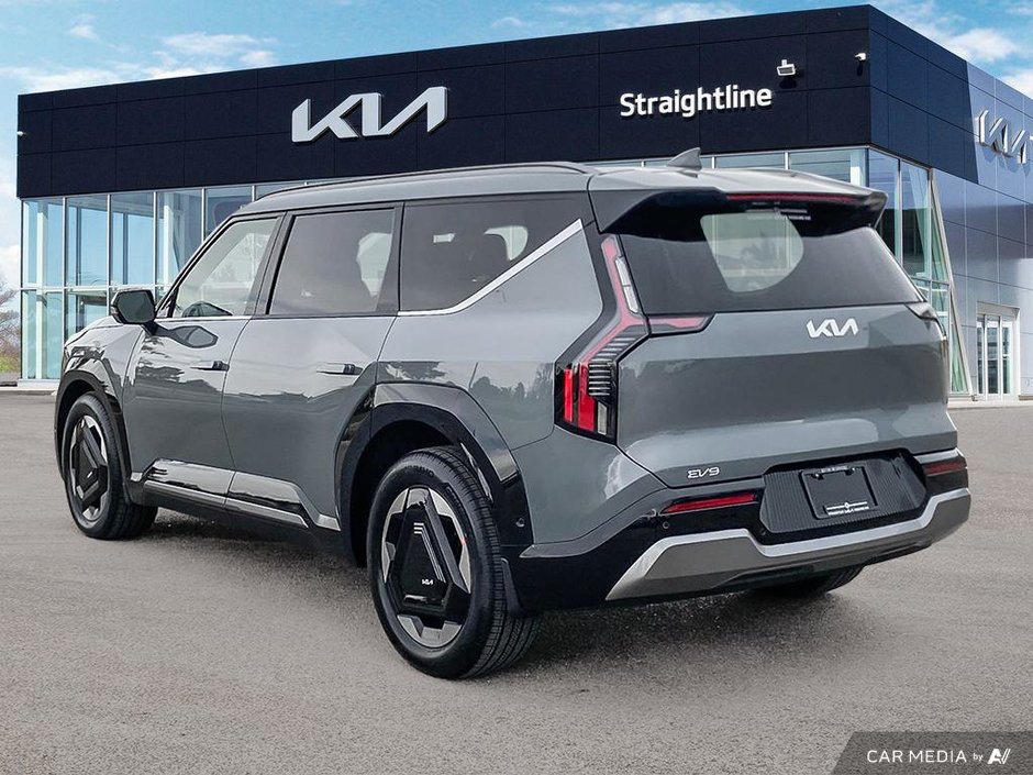 2026 Kia EV9 Land w/ Premium Package-3