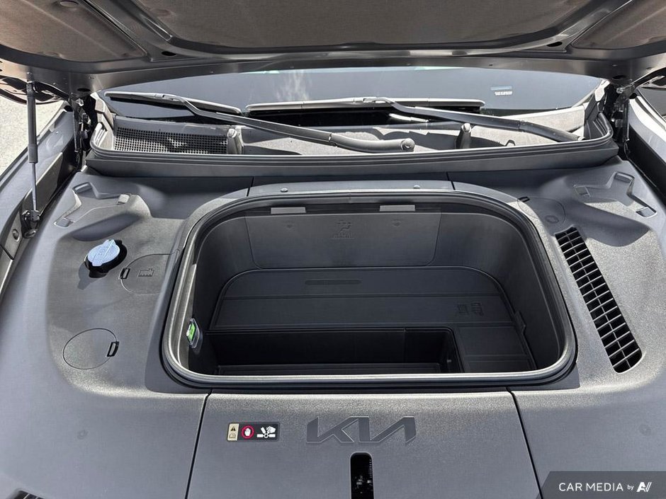 2026 Kia EV9 Land w/ Premium Package-11