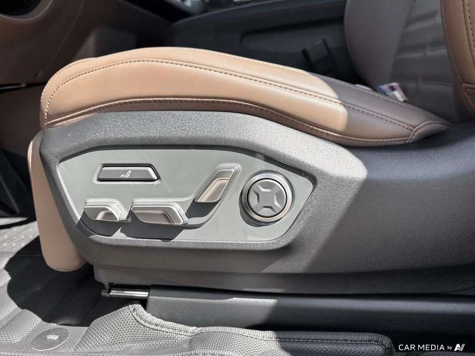 2026 Kia EV9 Land w/ Premium Package-22