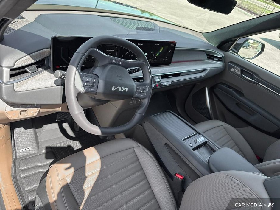 2026 Kia EV9 Land w/ Premium Package-10