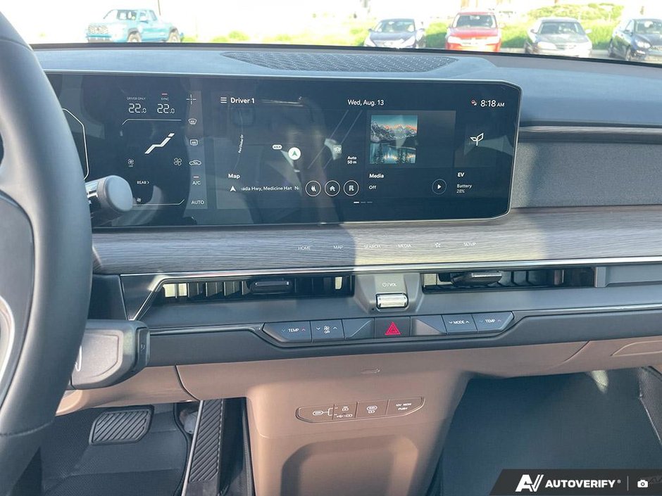 2026 Kia EV9 Land AWD w/ Premium Package-19