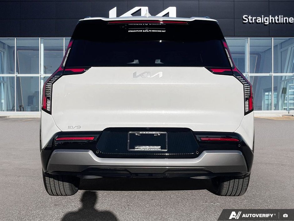 2026 Kia EV9 Land AWD w/ Premium Package-4