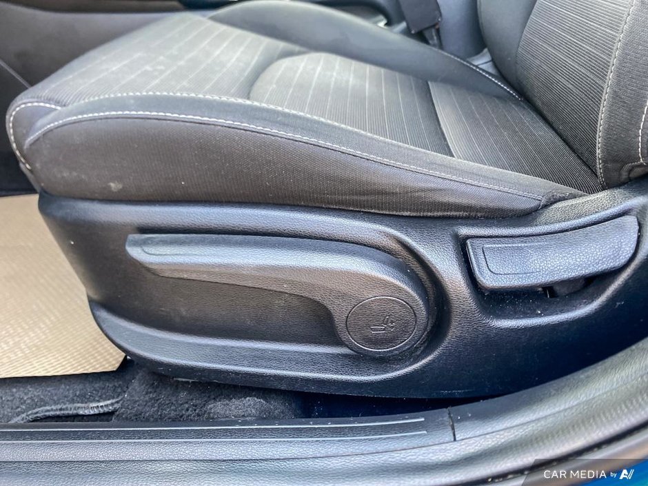 2021 Kia Forte EX Premium-21