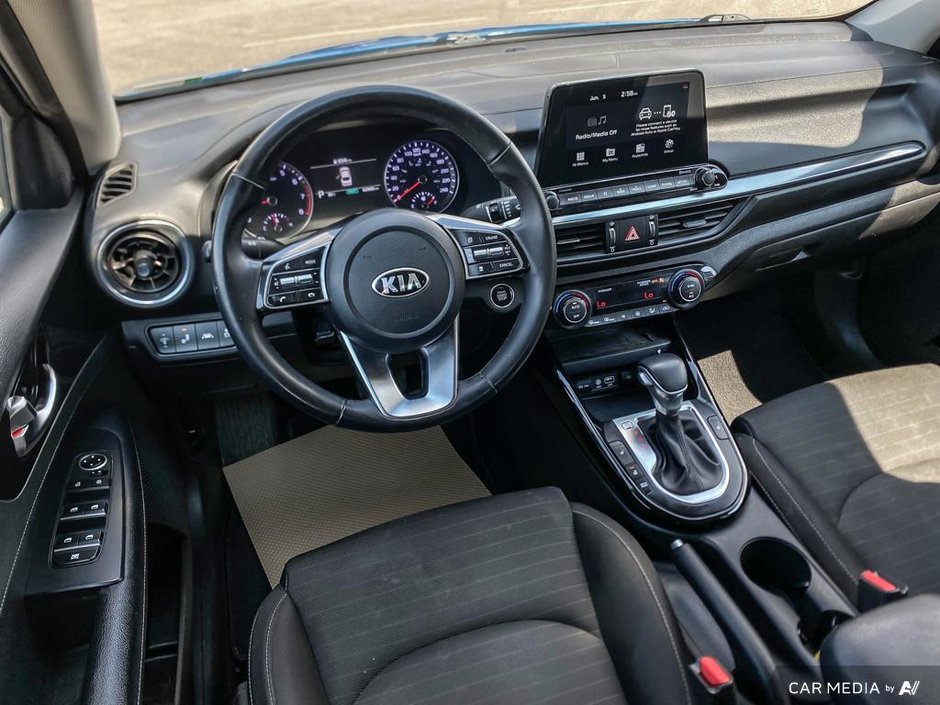 2021 Kia Forte EX Premium-10