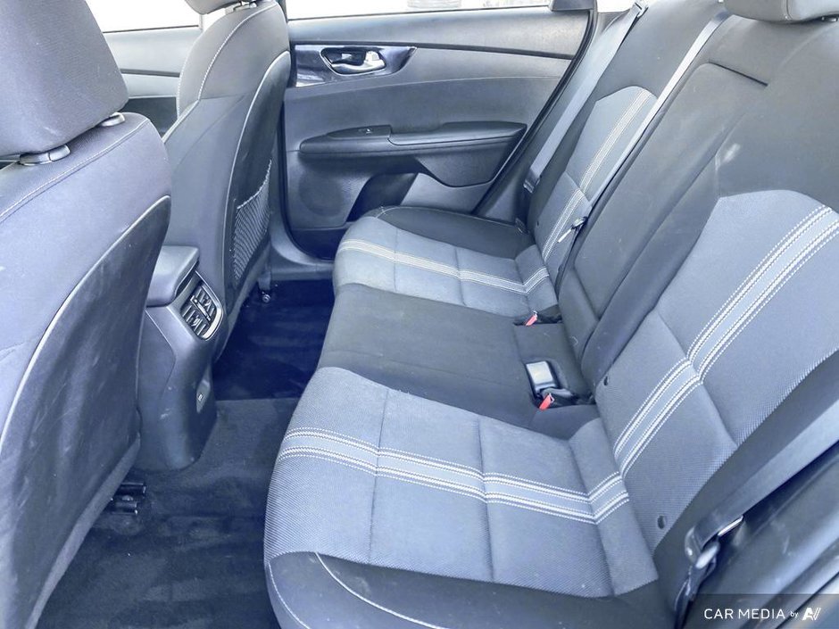 2022 Kia Forte EX Premium-22