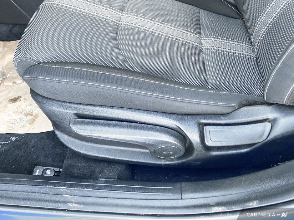 2022 Kia Forte EX Premium-21
