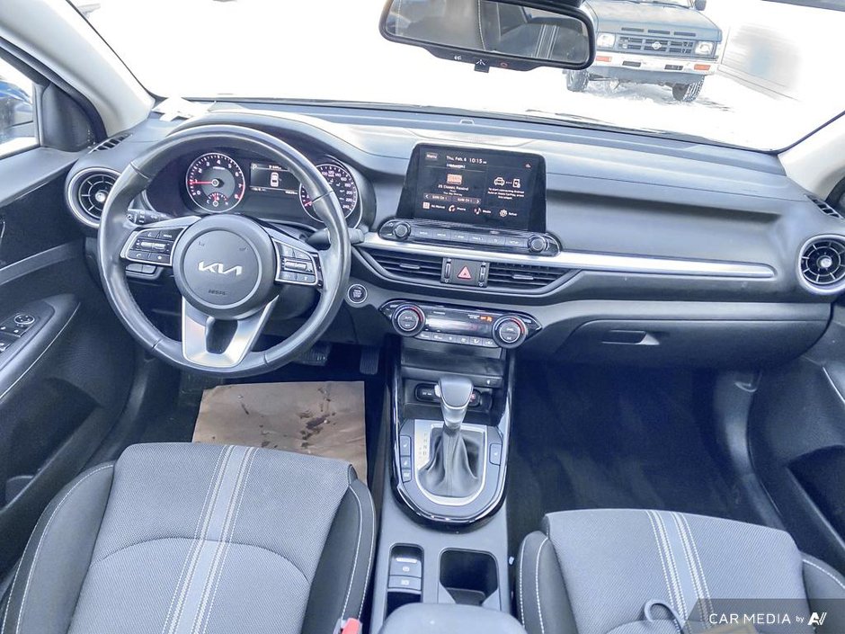 2022 Kia Forte EX Premium-24