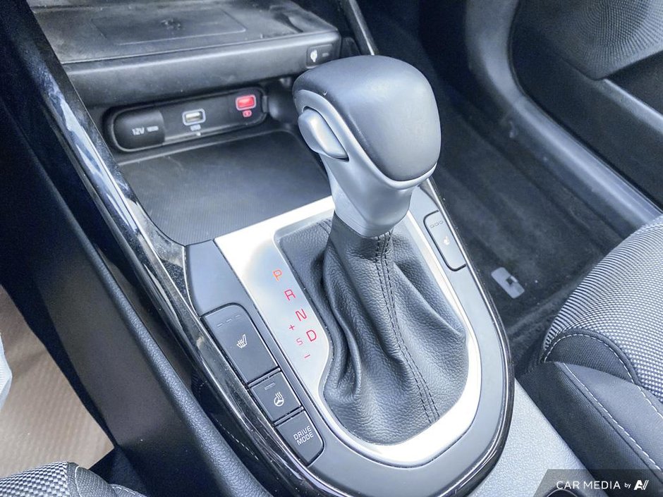 2022 Kia Forte EX Premium-19
