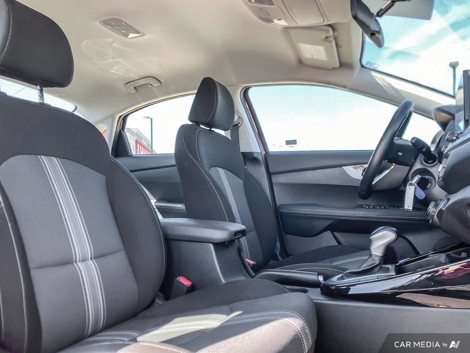 2022 Kia Forte EX-22