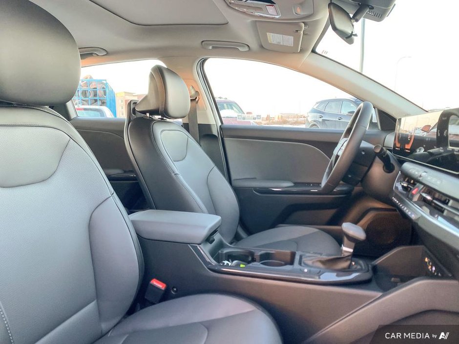 2025 Kia K4 EX Plus-23