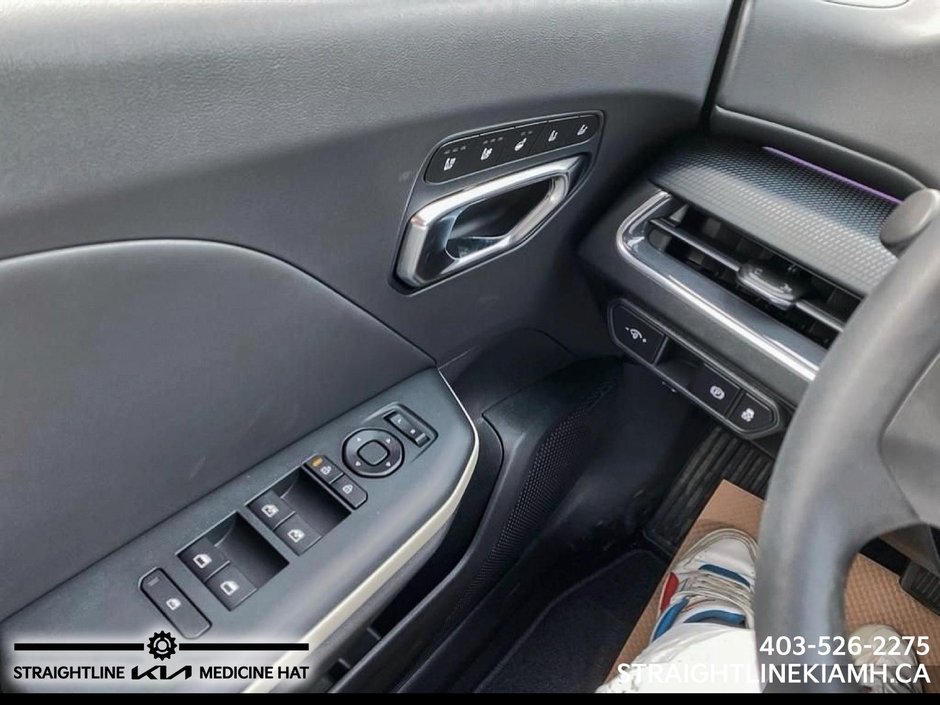 2025 Kia K4 GT-Line Turbo Limited-10