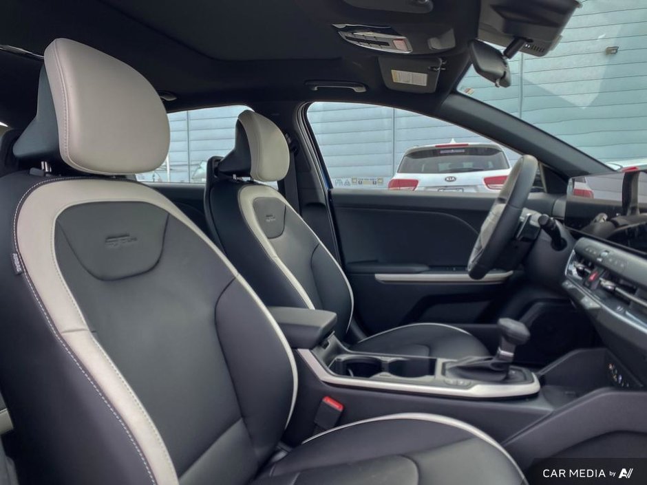 2025 Kia K4 GT-Line Turbo Limited-23