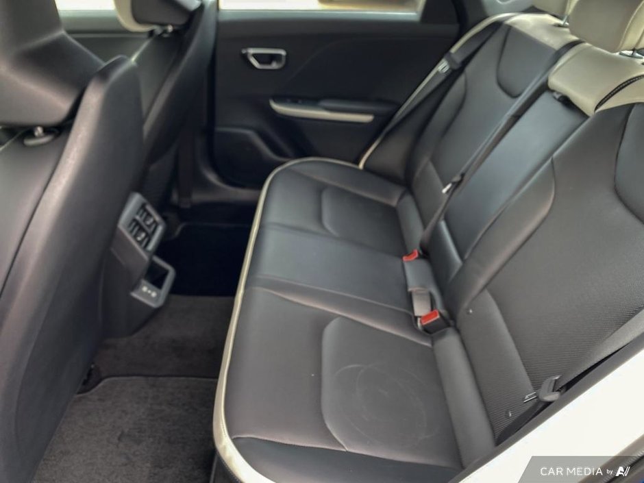 2025 Kia K4 GT-Line Turbo Limited-22