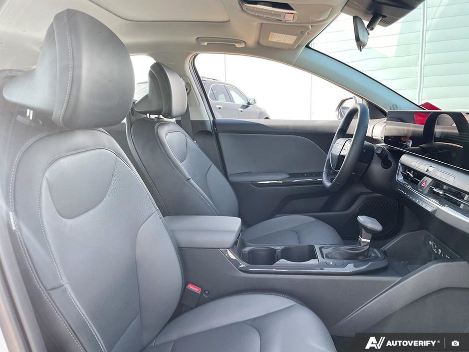 2025 Kia K4 EX Plus-23