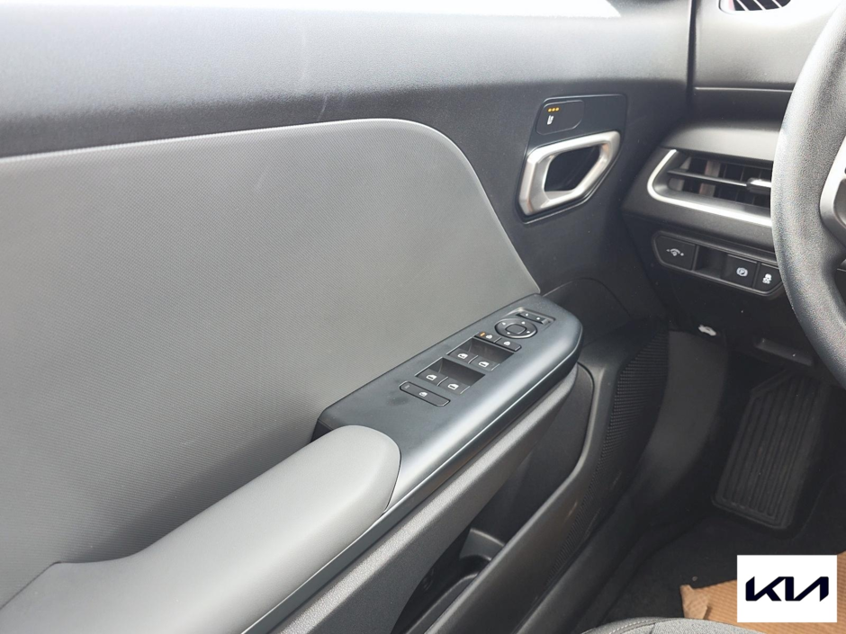 2025 Kia K4 LX-13