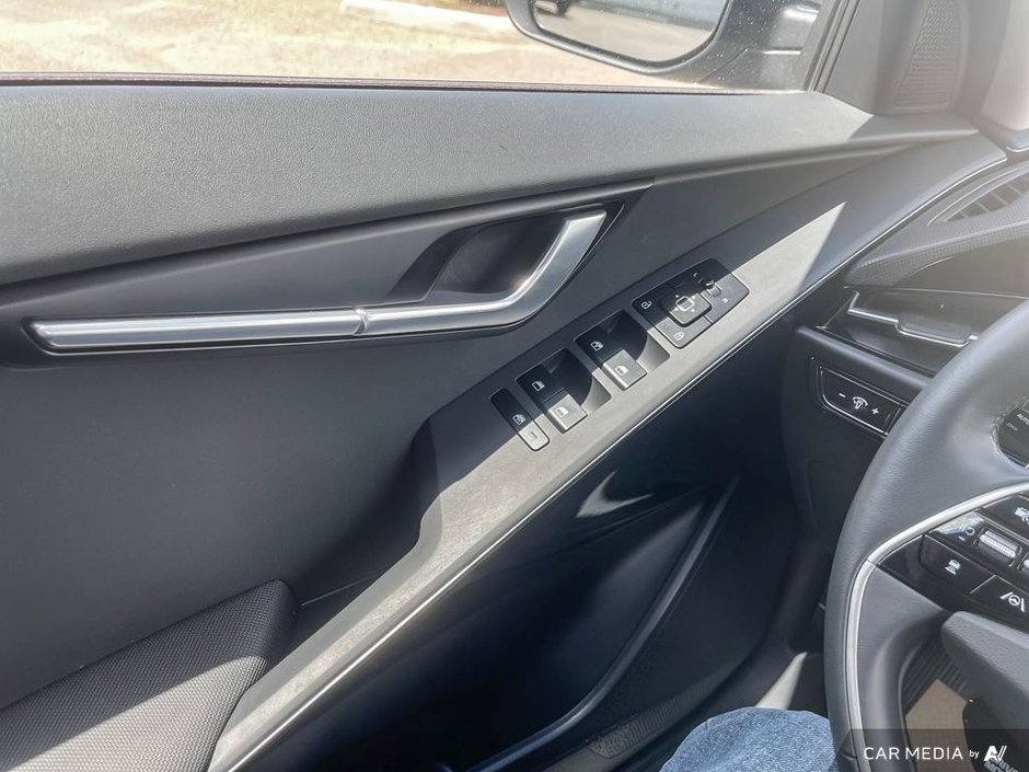 2023 Kia Niro EV Premium+-12