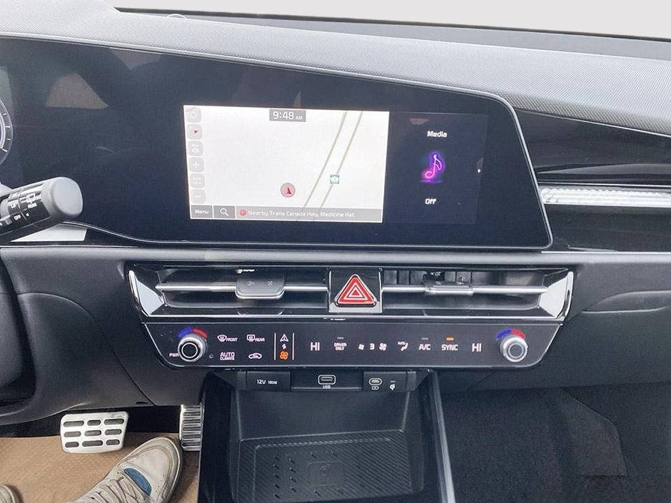 2025 Kia Niro HEV SX-13