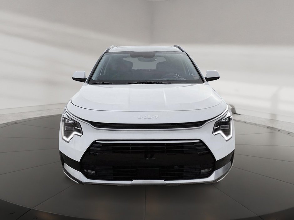 2025 Kia Niro HEV SX-1